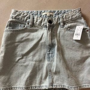 Women’s pacsun jean skirt size 26